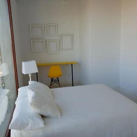 Deluxe Villanueva
